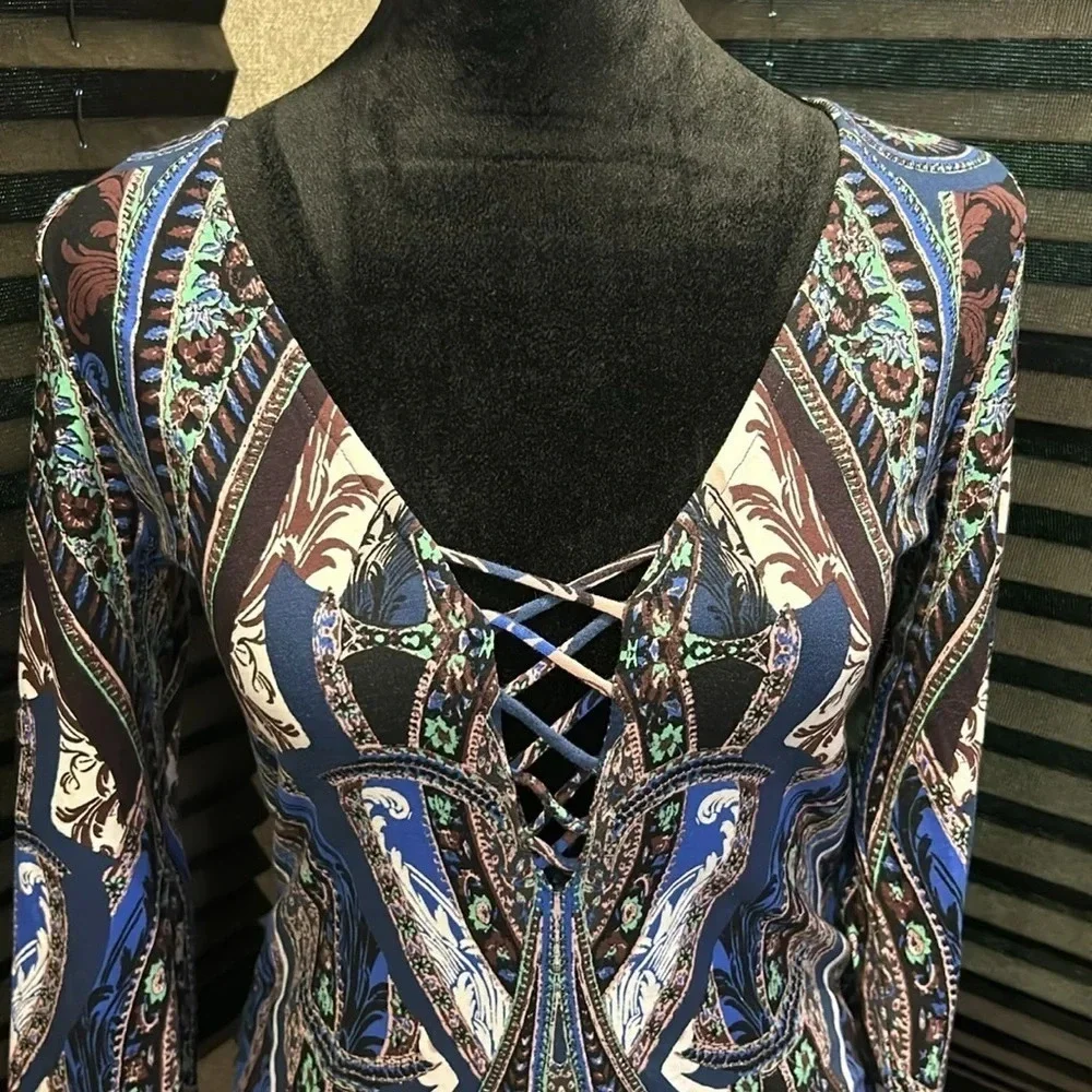 Free People Women’s LS  Lace-Up Scoop Neck Blue Paisley Bodysuit Size Medium NWT